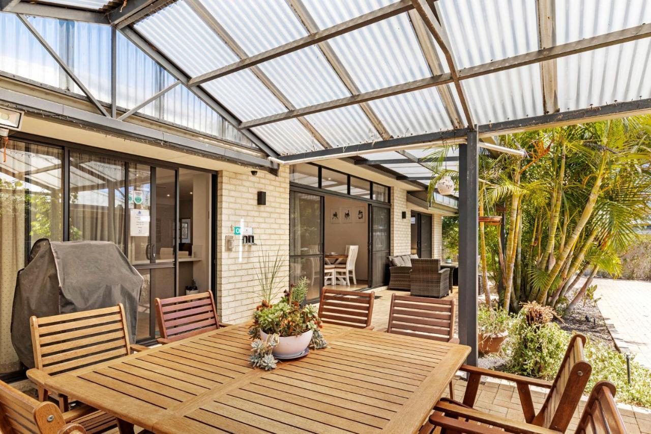 Baudins Of Busselton Bed And Breakfast - Adults Only Exterior photo